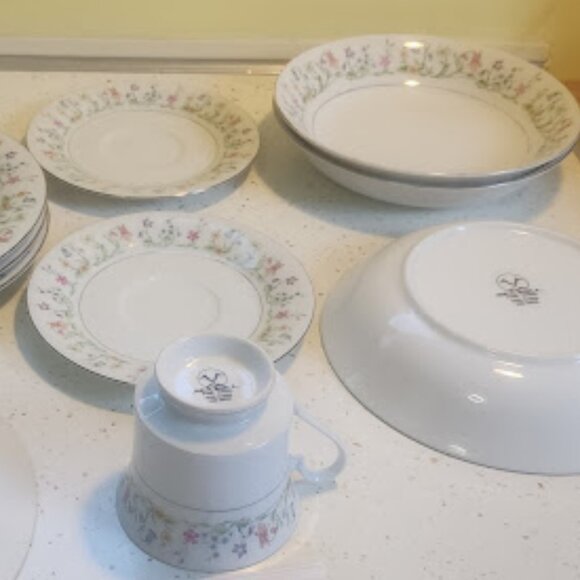 Vintage Sea Gull Fine China Floral Dining Set Replacement Pieces -10 items - Picture 4 of 8
